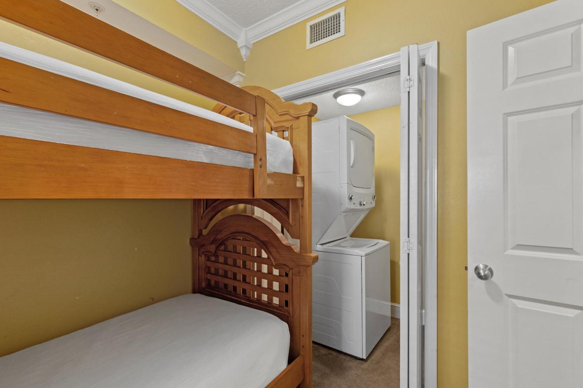 Official Majestic Beach Resort - Over 60 Units - All Ocean Front, Panama City Beach, Fl ห้อง รูปภาพ